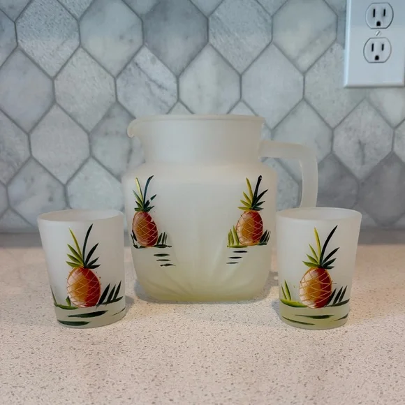 Vintage Federal Glass Pineapple Pitcher and Juice Glass set ASO on Friends - Picture 2 of 16